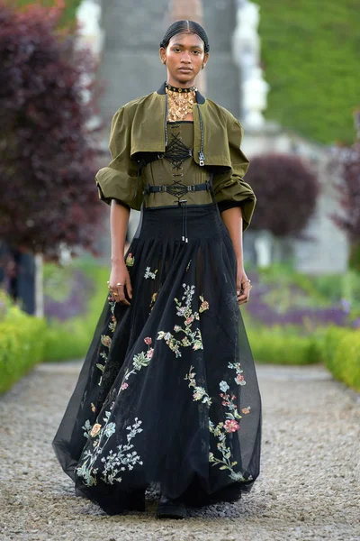 Look 57